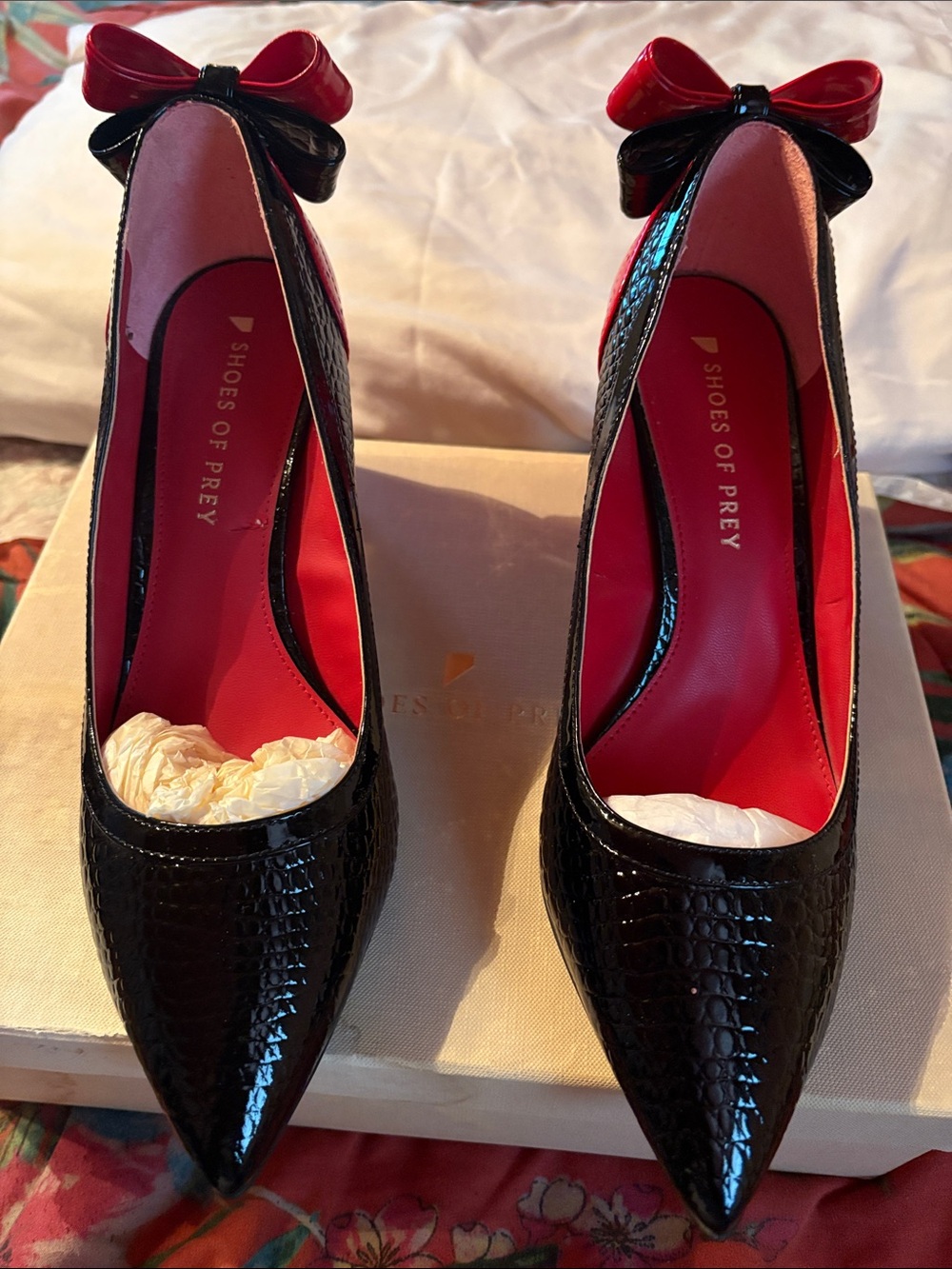 Shoes of Prey Black Patent Croc-Embossed Pointed Pumps with Red Lining and Bow